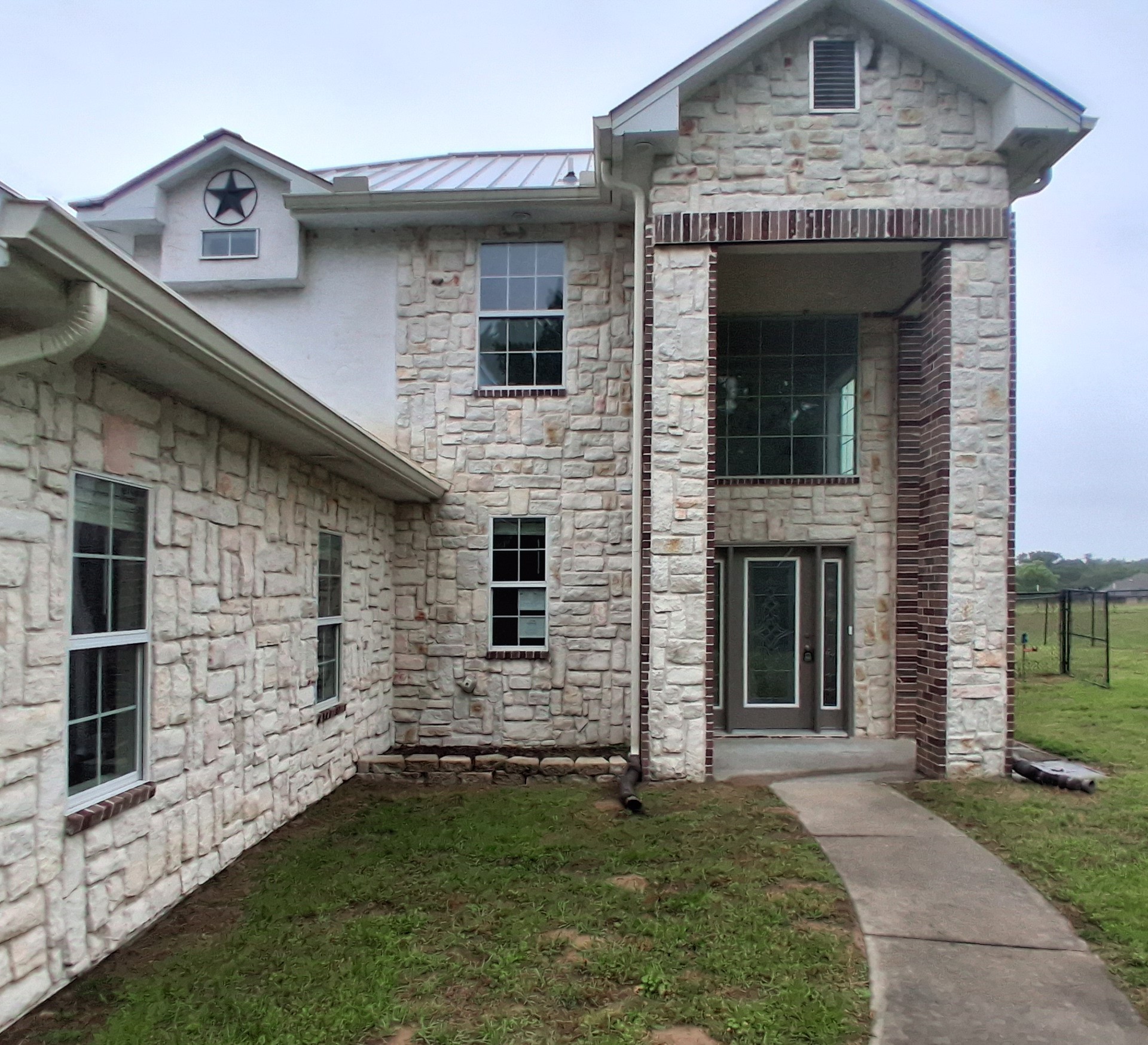 Property photo 01 of 1028 Rs County Road 4261, Emory, TX 75440 | MLS #21259683