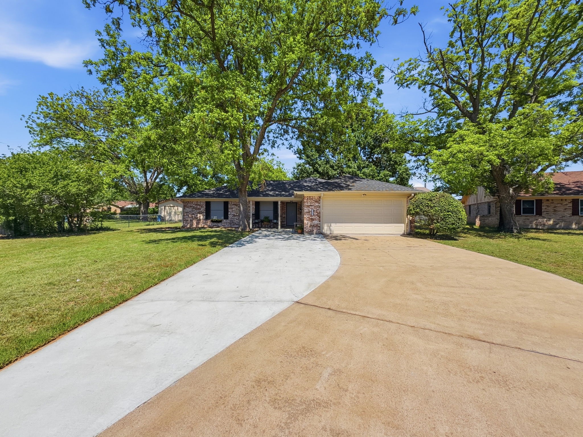 1103 Holiday Court, Granbury, TX, 76048