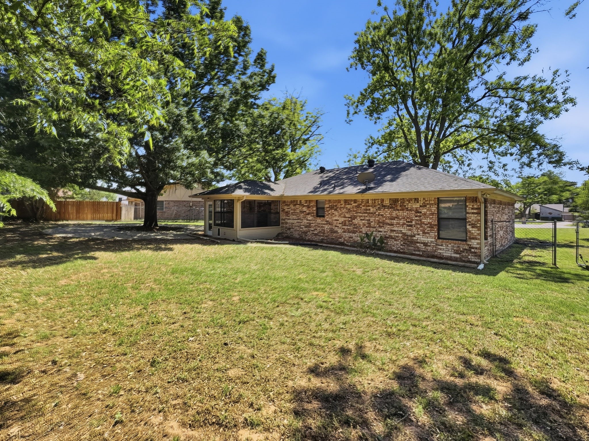 1103 Holiday Court, Granbury, TX, 76048