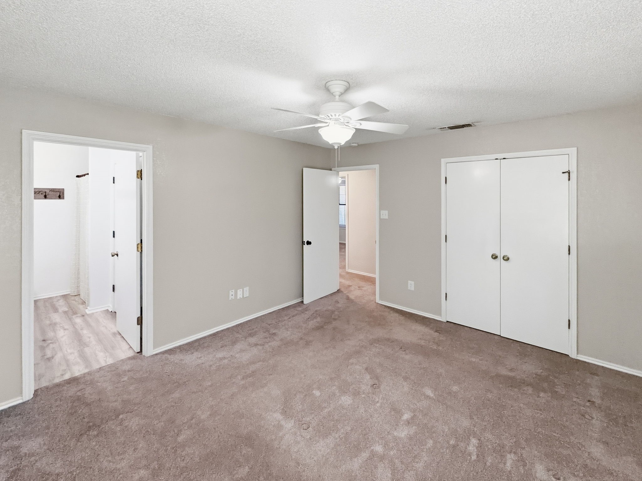 1103 Holiday Court, Granbury, TX, 76048