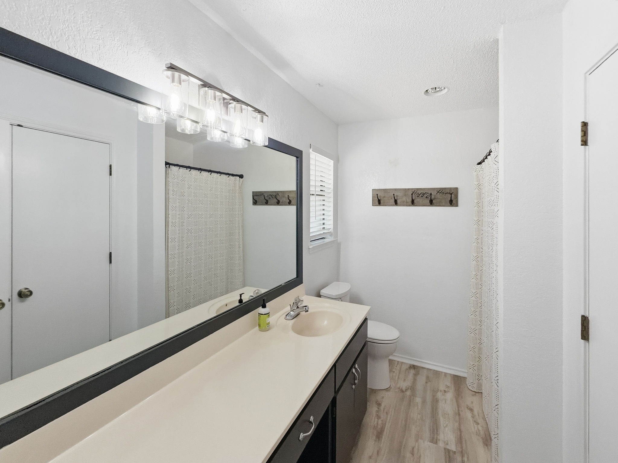 1103 Holiday Court, Granbury, TX, 76048