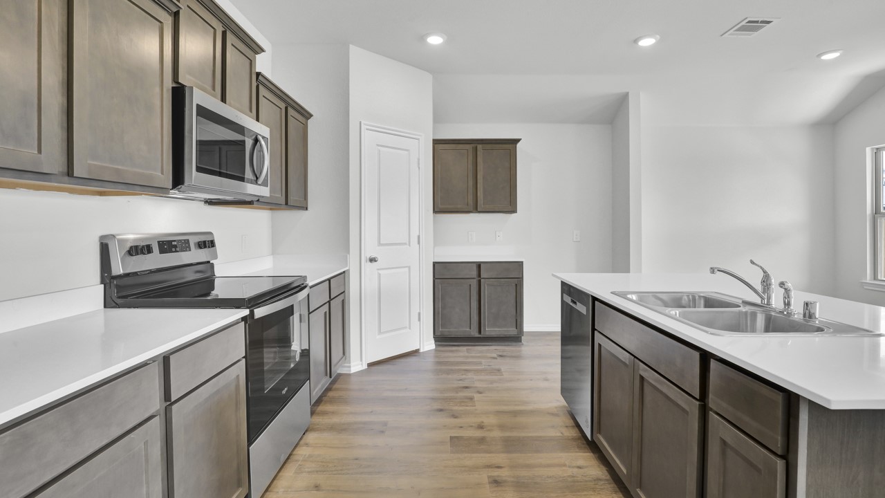 3306 Charleston Drive, Ennis, TX, 75119