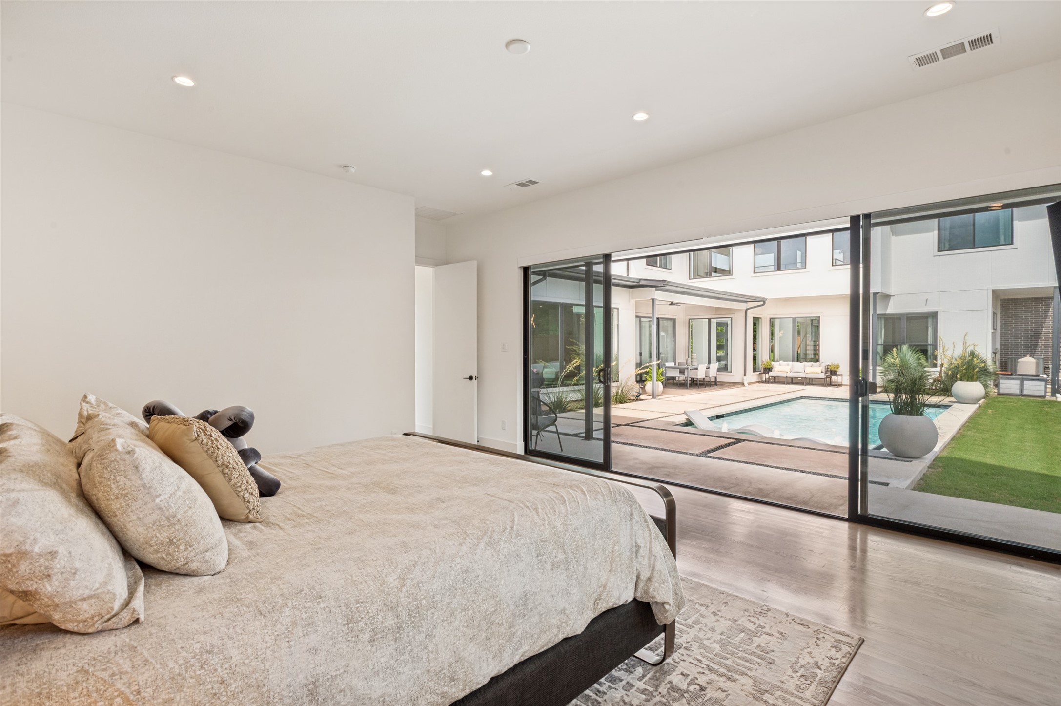 9915 Hurley Way, Dallas, TX, 75220