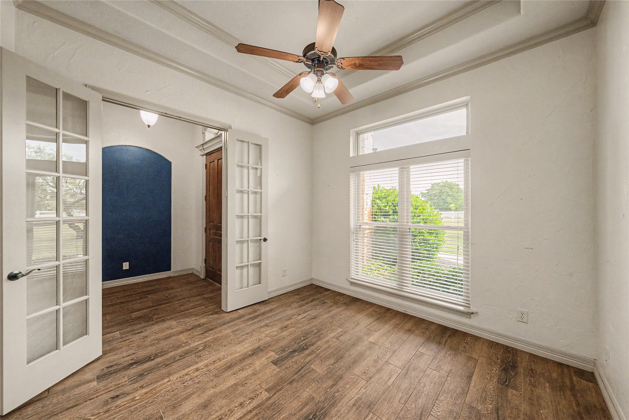 Property photo 04 of 170 Paradise Canyon Circle, Paradise, TX 76073 | MLS #21261025