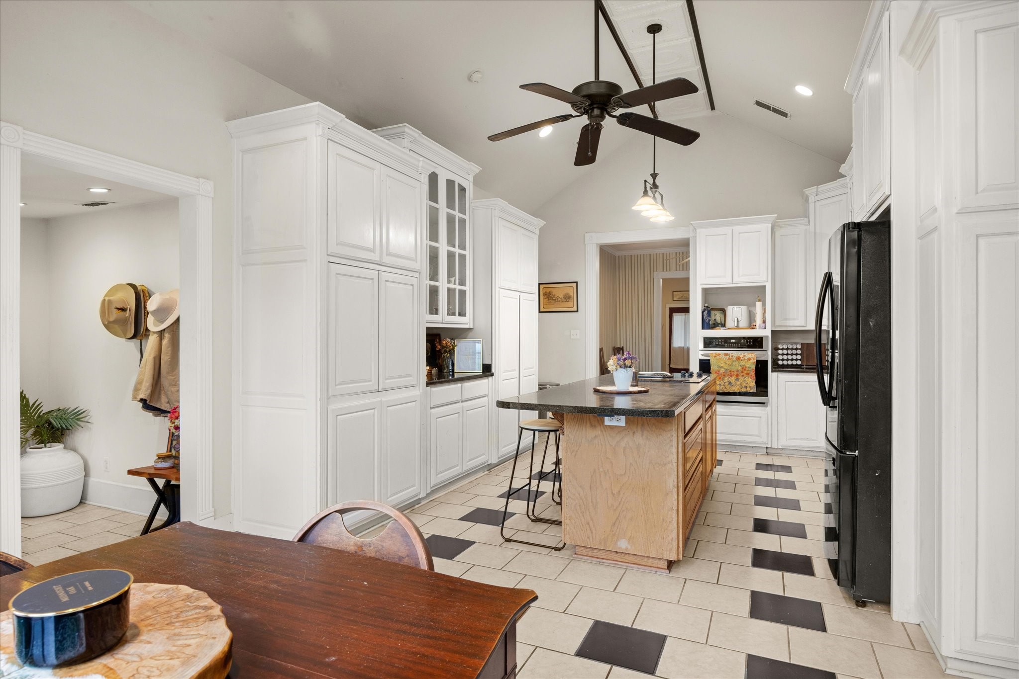 303 E Mclain, Iredell, TX, 76649