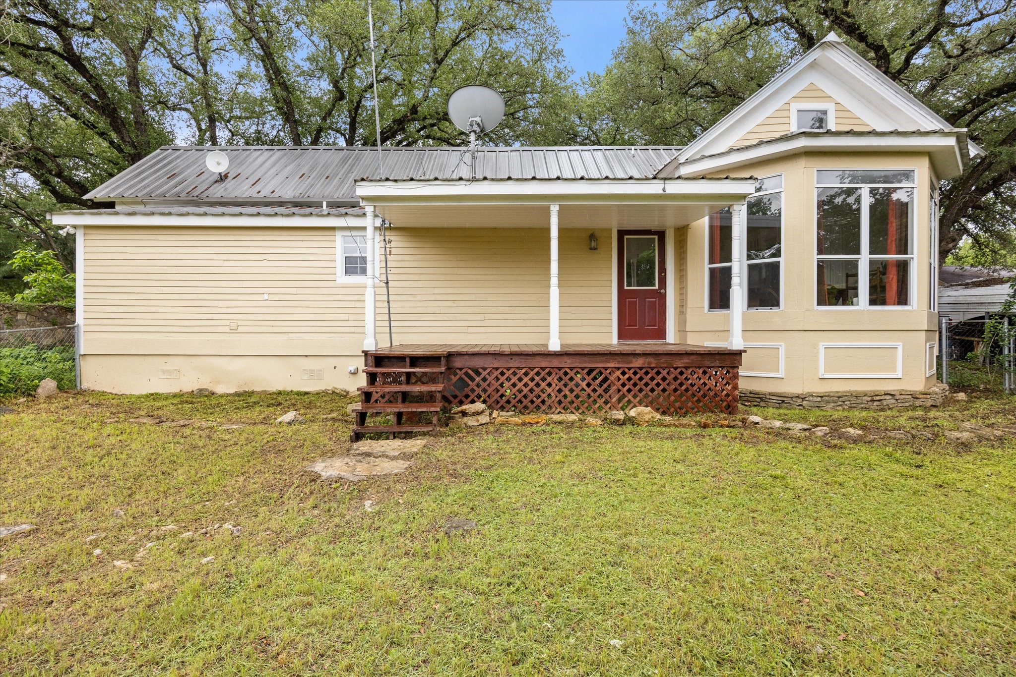 303 E Mclain, Iredell, TX, 76649