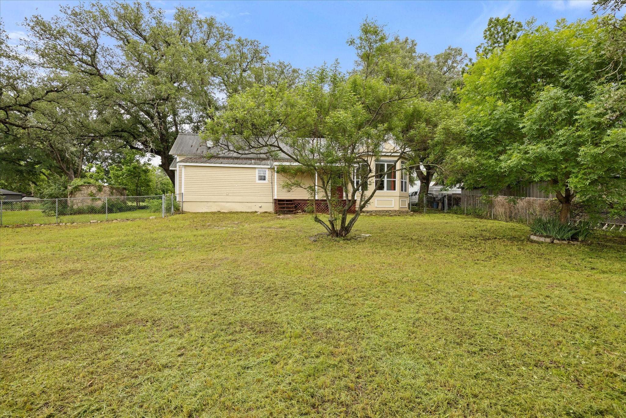 303 E Mclain, Iredell, TX, 76649