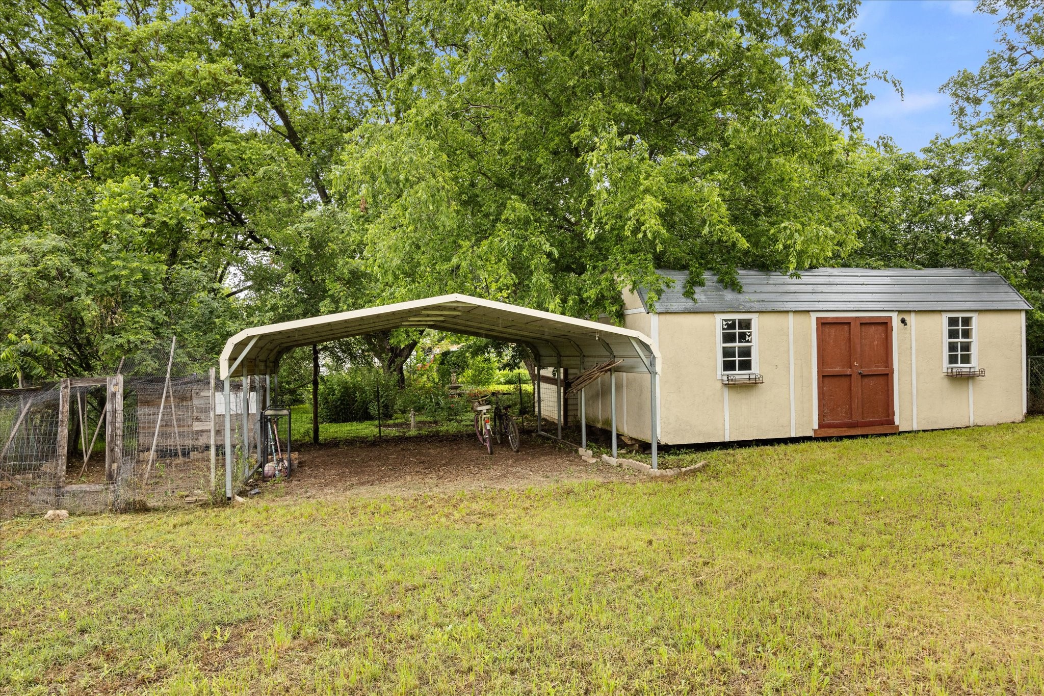 303 E Mclain, Iredell, TX, 76649