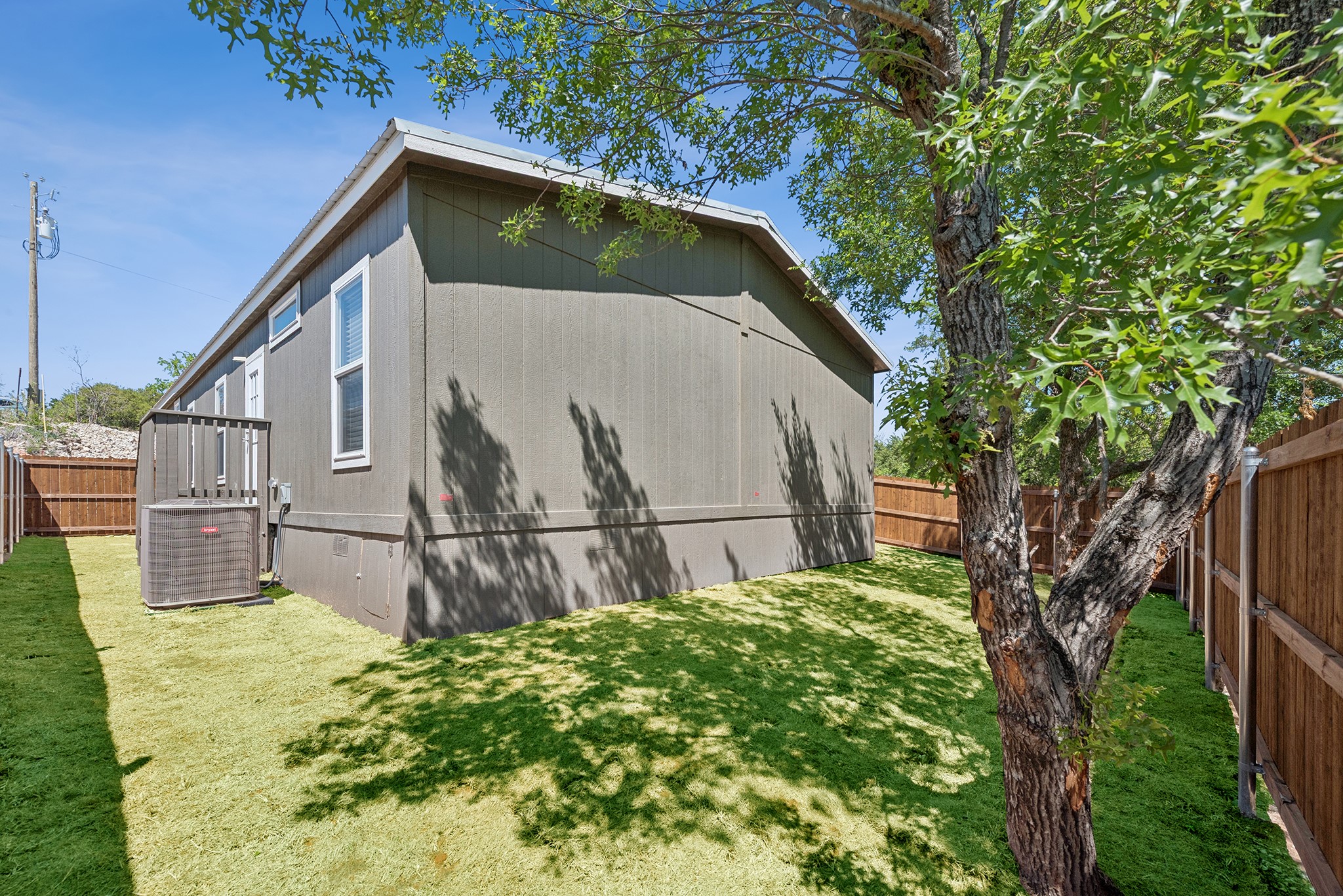 815 Thicket Trail, Granbury, TX, 76048