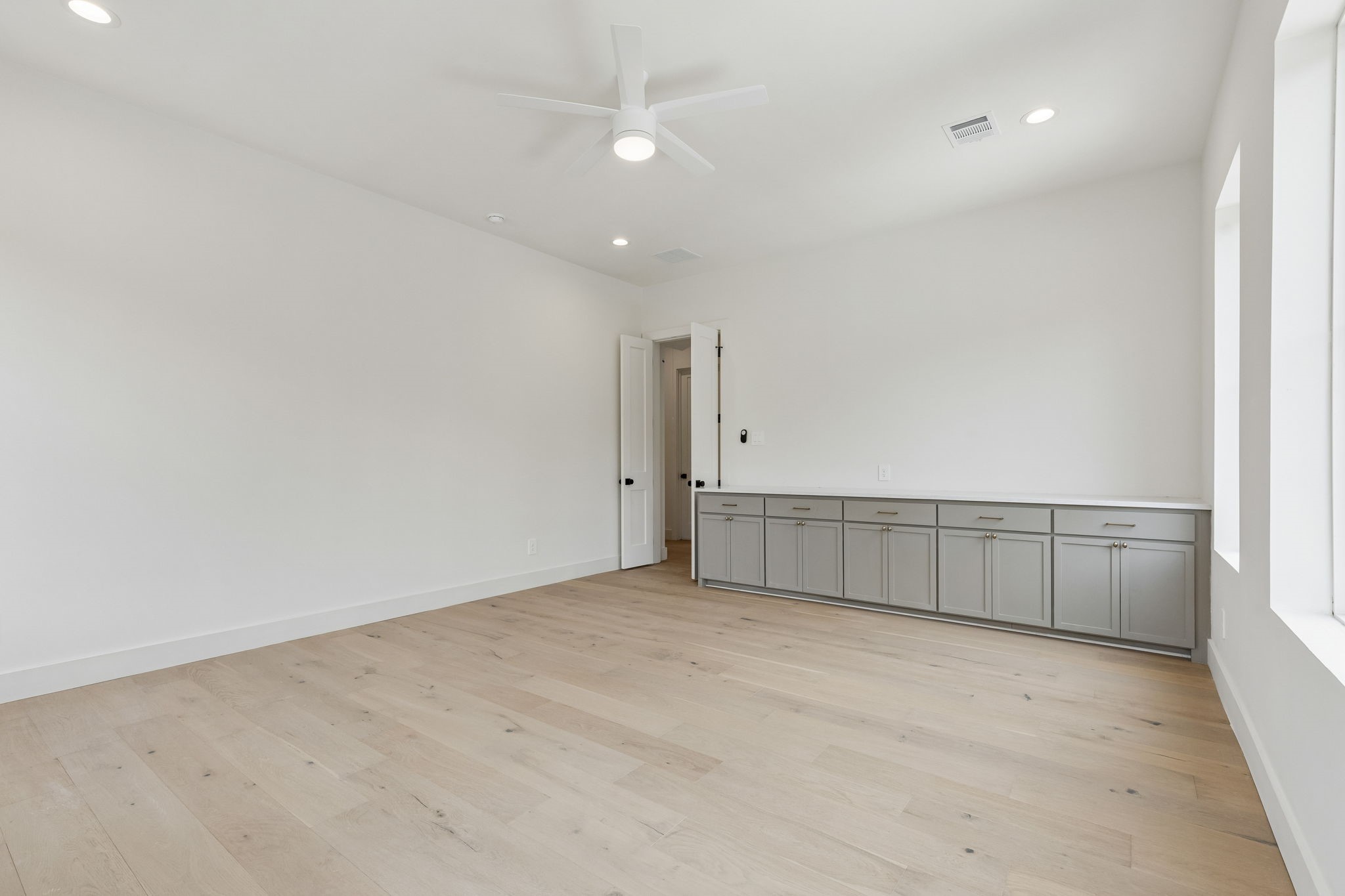906 Cristler Avenue, Dallas, TX, 75223