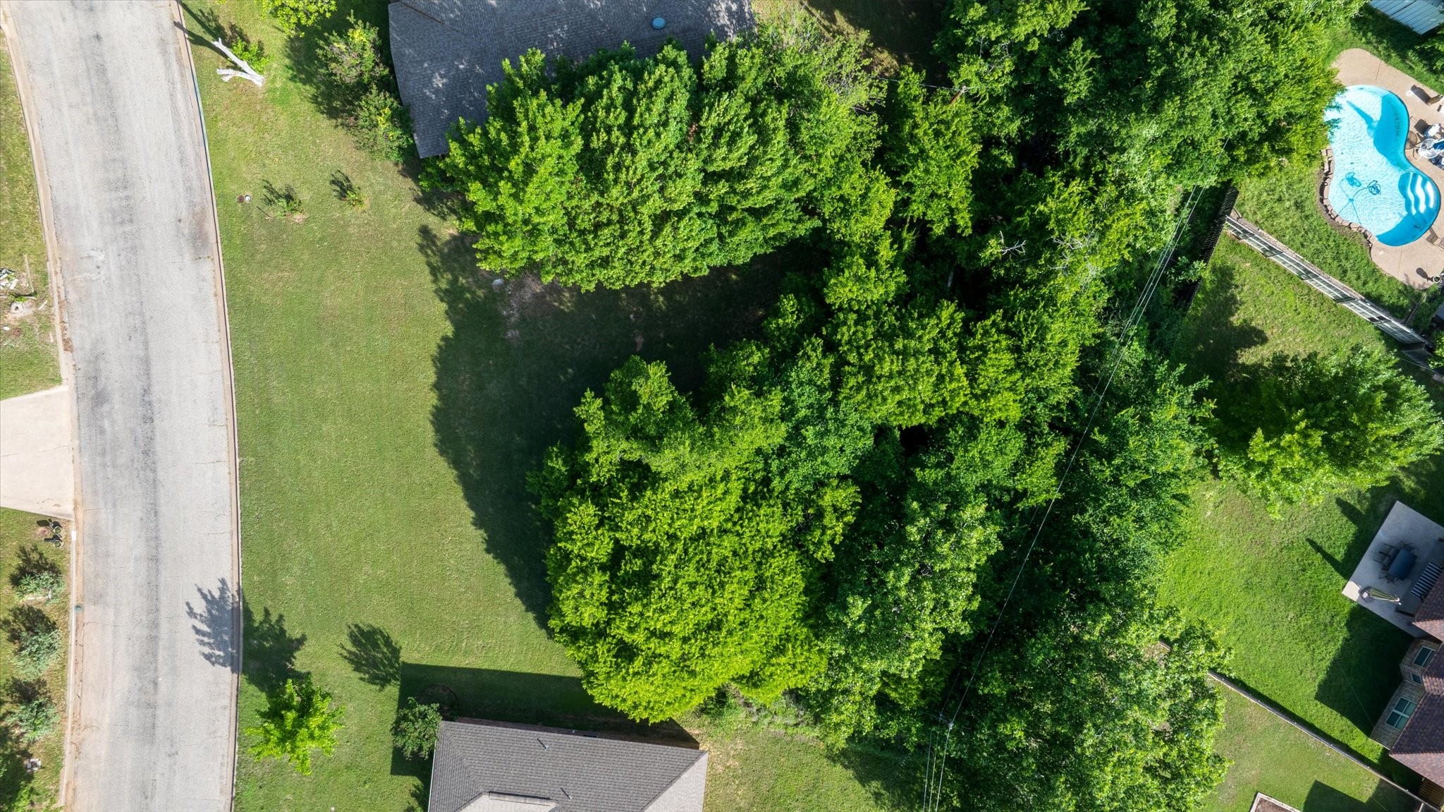 Property photo 04 of 513 Spring Meadow Street, Stephenville, TX 76401 | MLS #21262249
