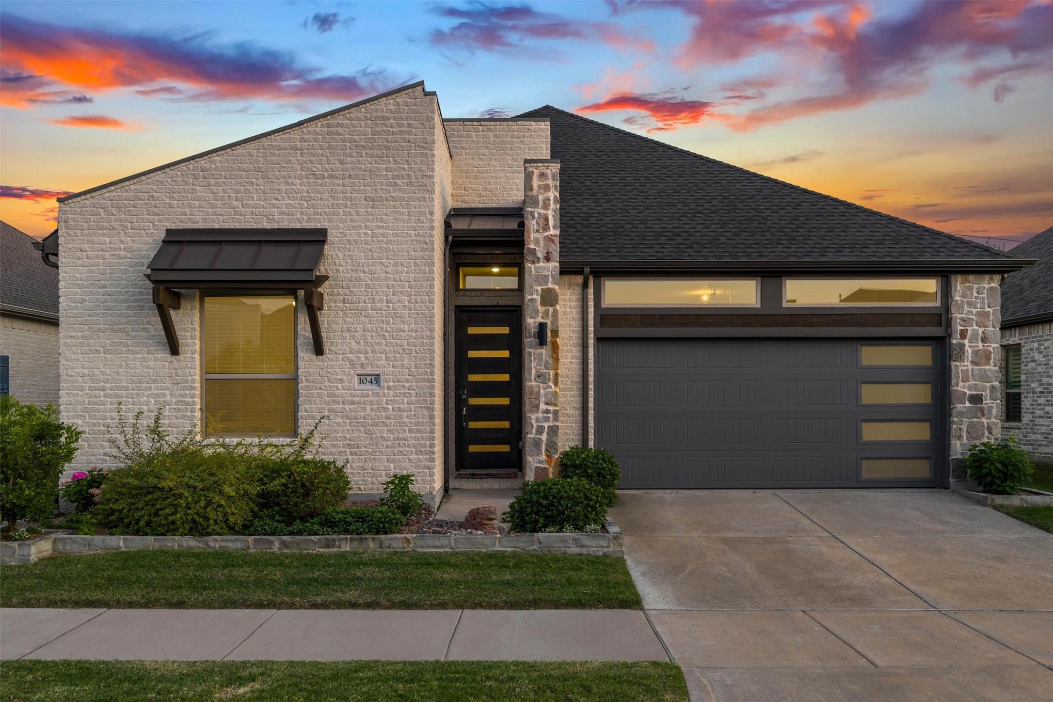 Property photo 02 of 1045 Quail Valley Road, Allen, TX 75013 | MLS #21262610