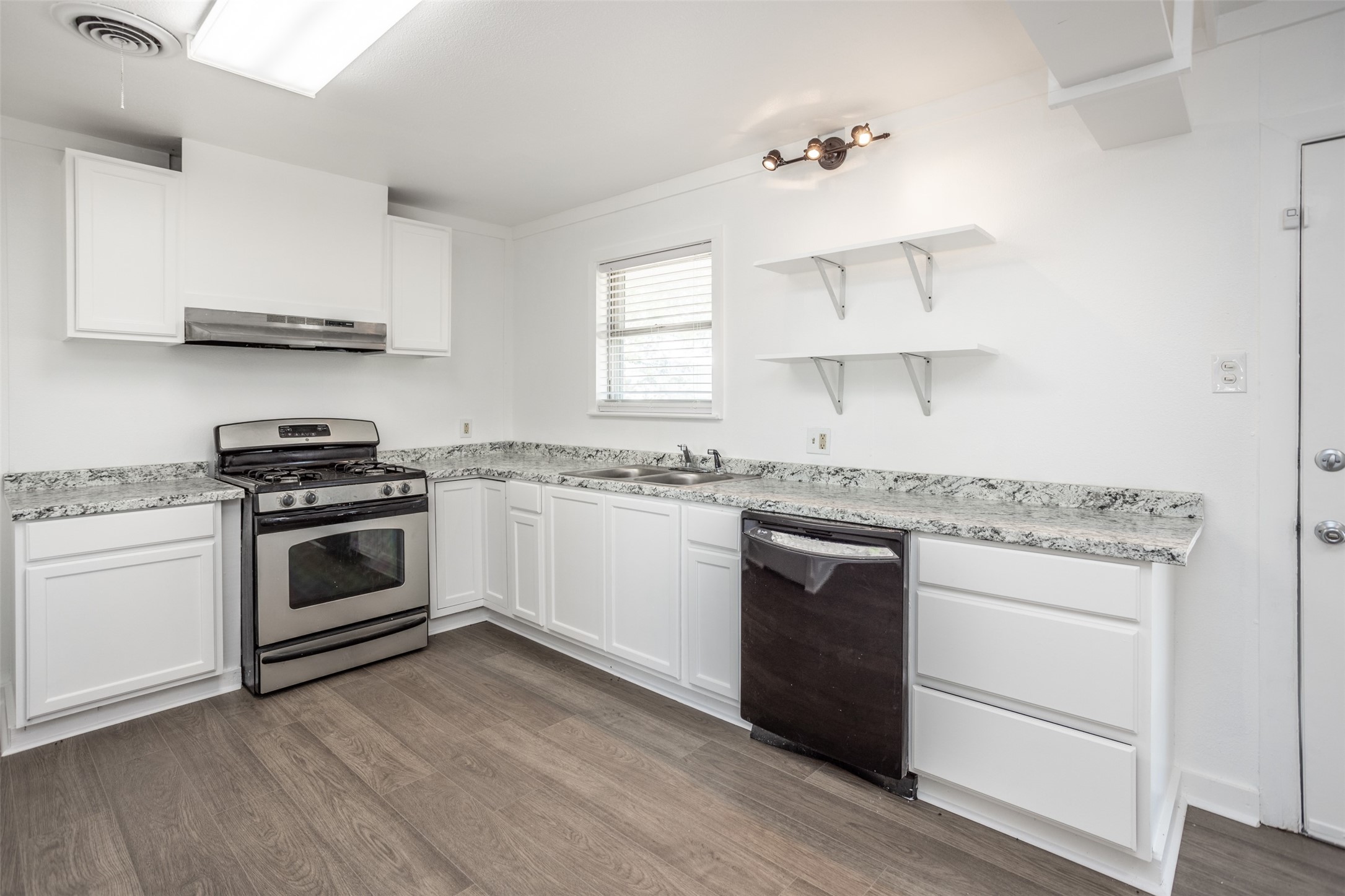 65 Kirby Street, Callisburg, TX, 76240